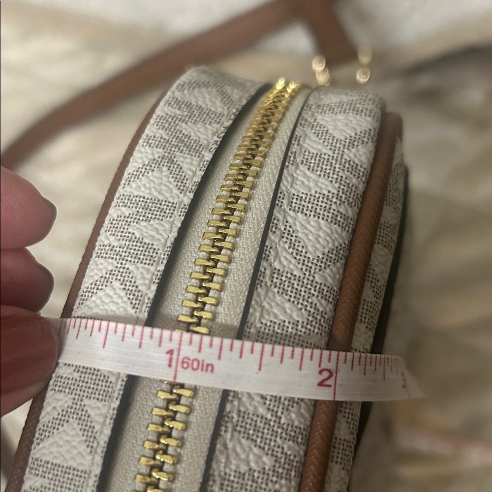 New Michael Kors Cream and Brown Crossbody Bag - Picture 12 of 12